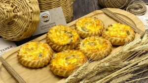 Перепечки с сыром и перцем халапеньо